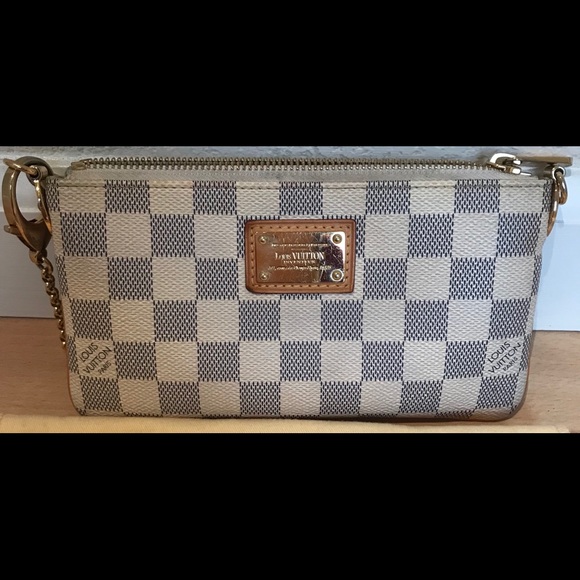 Louis Vuitton Milla Clutch - Picture 3 of 8